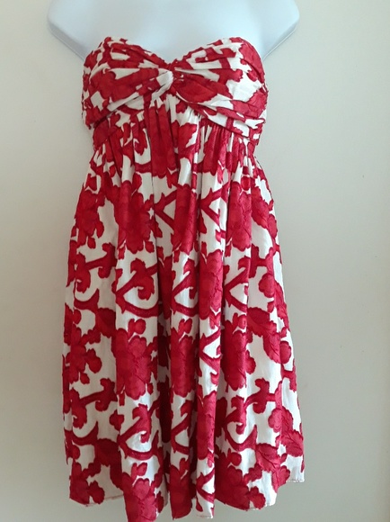 Milly| Floral Applique Strapless Mini Dress - Picture 4 of 8